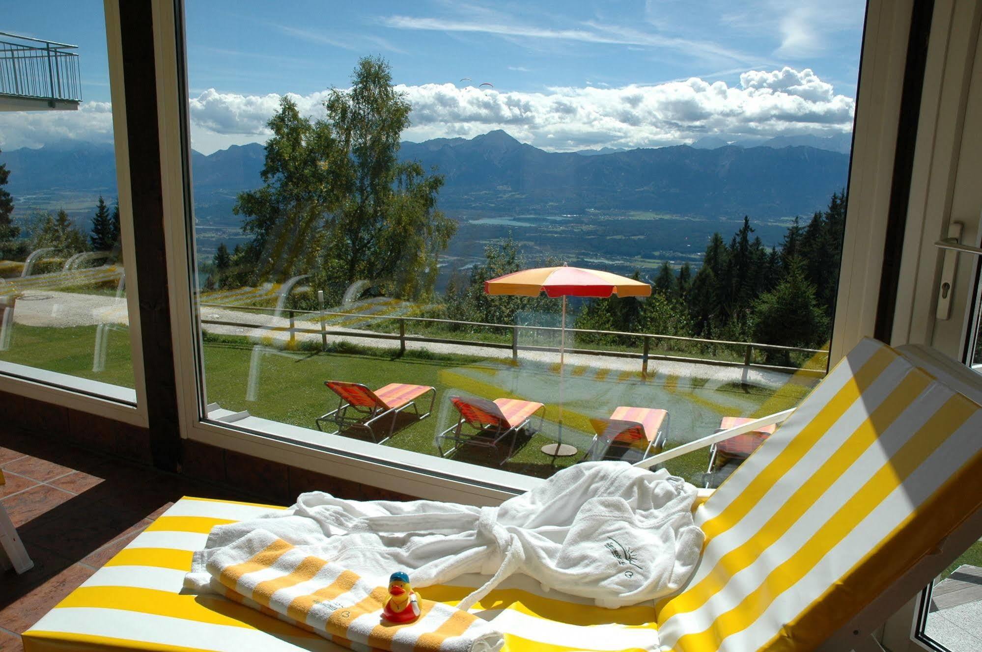 Sonnenhotel Zaubek Treffen Exterior foto